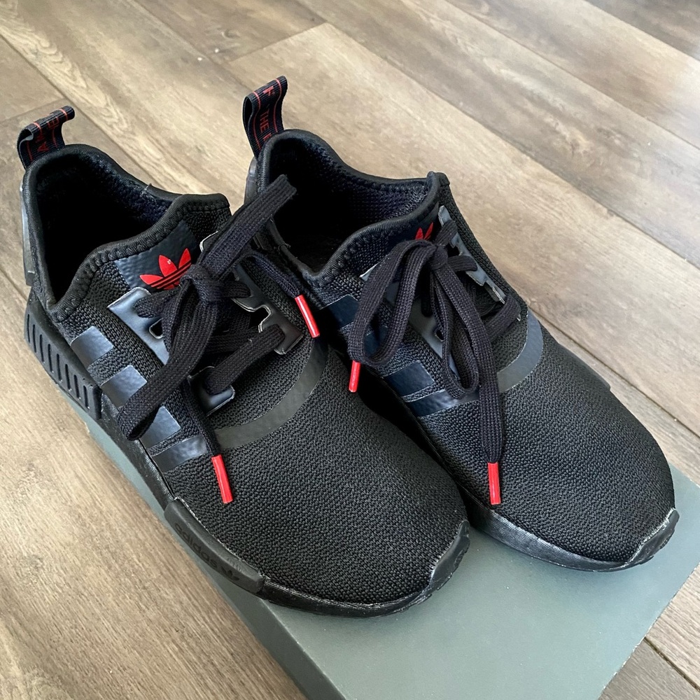 Adidas NMD R1 women’s size 7 black red
